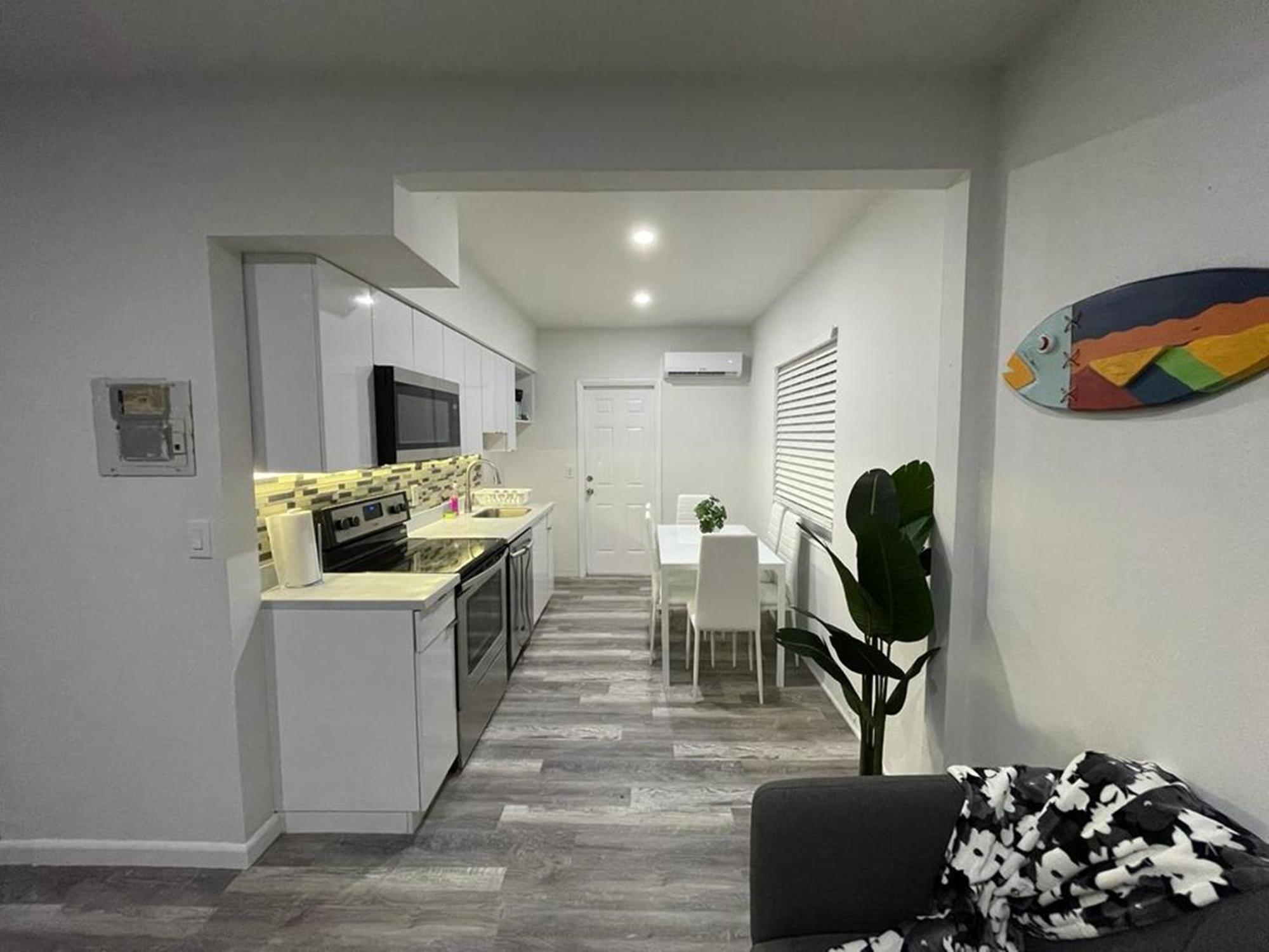 Douglas Rd Apartments Miami Exteriör bild